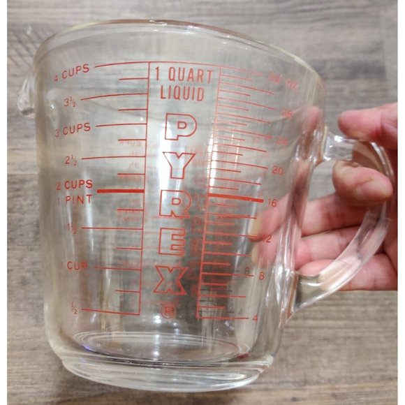 Vintage PYREX #532 4 Cup 32 oz 1 QT Red Lettering Measuring Cup - Picture 2 of 5